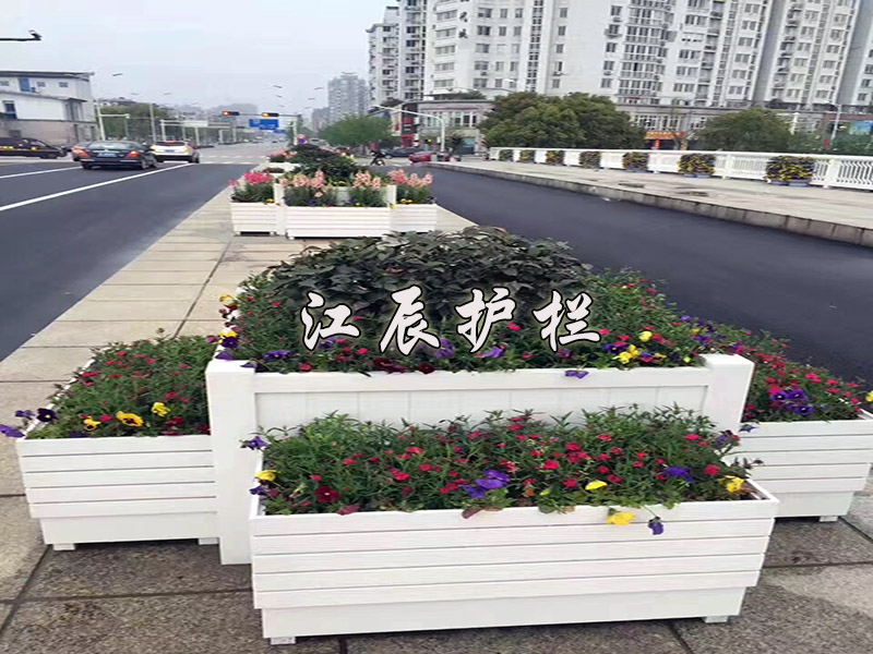 花篮隔离护栏 花箱护栏_道路护栏厂家_不锈钢复合管护栏_城市交通